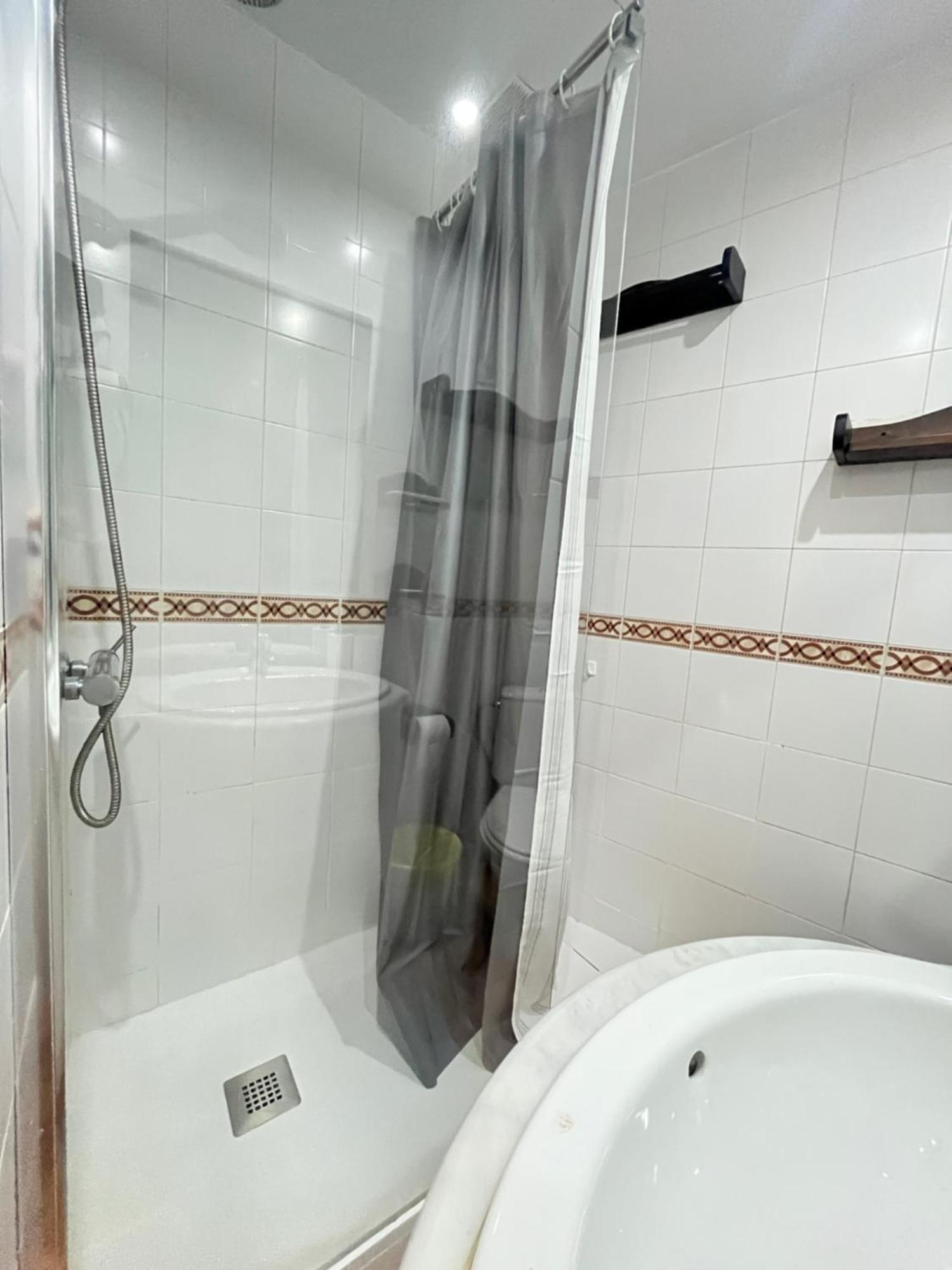 Apartamento Terraza Santa Isabel Temporal Madrid Exterior foto